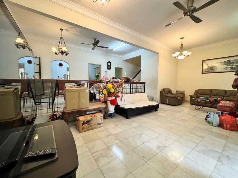 2-storey Terraced House for Sale in Bukit Jelutong (Shah Alam) - Dinie Akmal - Living Room - PropertyGuru.com.my