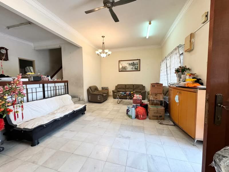 2-storey Terraced House for Sale in Bukit Jelutong (Shah Alam) - Dinie Akmal - Living Room - PropertyGuru.com.my