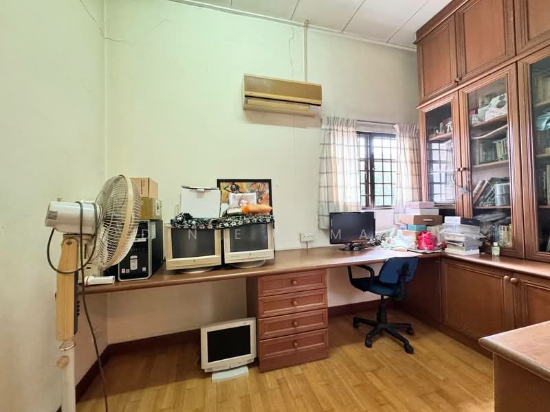 2-storey Terraced House for Sale in Bukit Jelutong (Shah Alam) - Dinie Akmal - Study - PropertyGuru.com.my