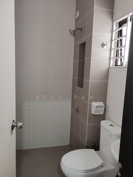 Rumah Teres 2 Tingkat untuk Disewa di Setia Alam (Selangor) - Elly Tan - Bathroom - PropertyGuru.com.my