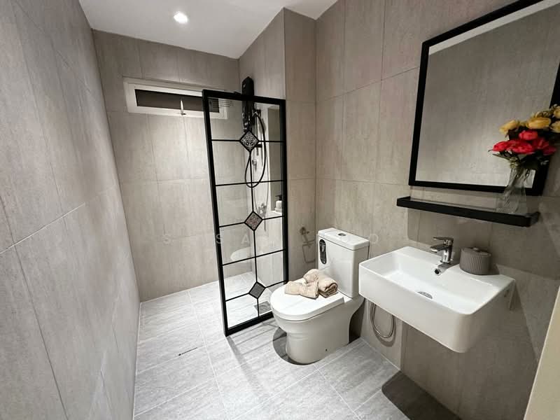 Servis Apartment untuk Dijual di Tuan Straits Residency - Susan Foo - Bathroom - PropertyGuru.com.my