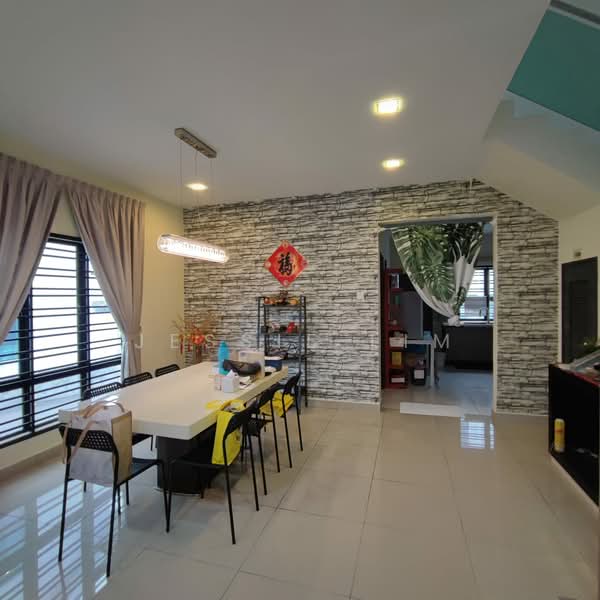 Rumah Teres 2 Tingkat untuk Dijual di Semenyih Parklands (Beranang) - Jessie Lim - Dining Room - PropertyGuru.com.my