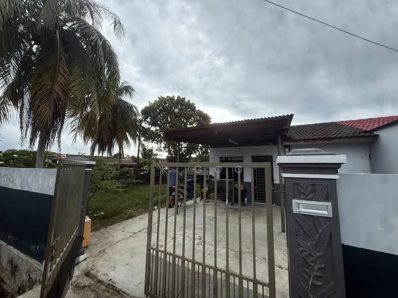 1-storey Terraced House for Sale in Taman Universiti (Skudai) - SK GOO - Exterior - PropertyGuru.com.my