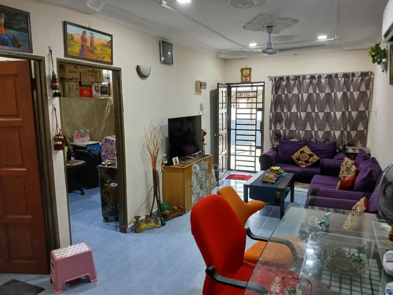 1-storey Terraced House for Sale in Taman Universiti (Skudai) - SK GOO - Living Room - PropertyGuru.com.my
