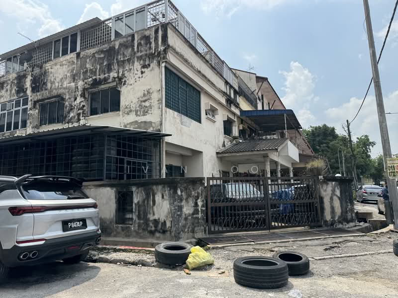 2-storey Terraced House for Sale in Sungai Besi (Kuala Lumpur) - Ivan Loo - Exterior - PropertyGuru.com.my
