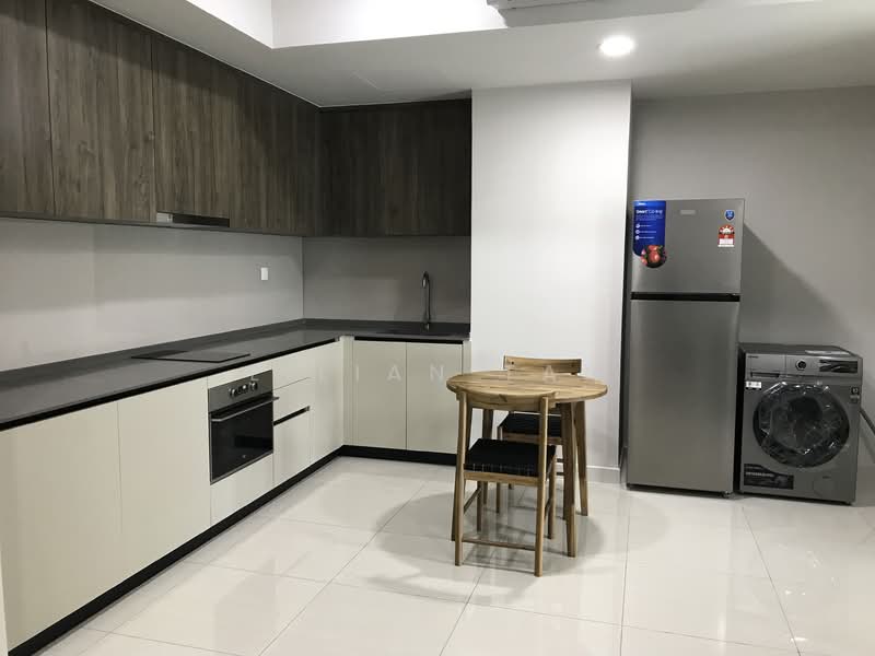 Servis Apartment untuk Disewa di Datum Jelatek Residence - Lilian Tan - Kitchen - PropertyGuru.com.my