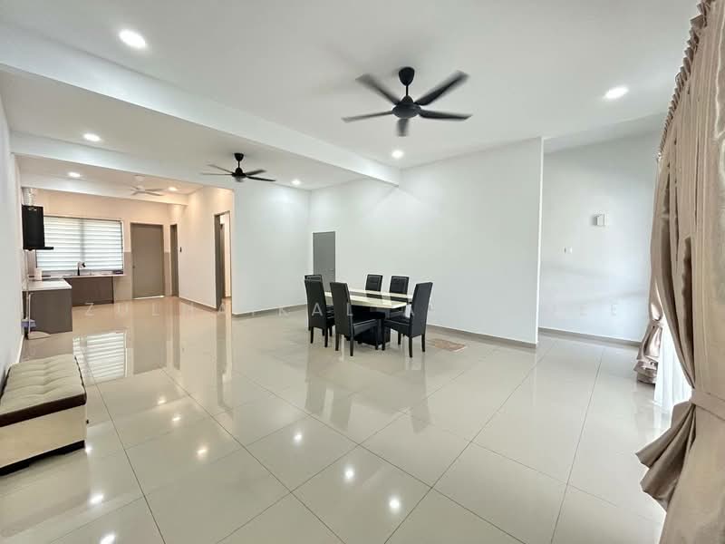 Rumah Teres 2 Tingkat untuk Disewa di Kajang (Selangor) - Zulhaikal Asmadee - Living Room - PropertyGuru.com.my