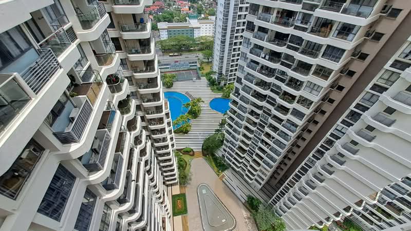 Kondominium untuk Dijual di Bay Point @ Country Garden Danga Bay - Siow Yan Er - Exterior - PropertyGuru.com.my