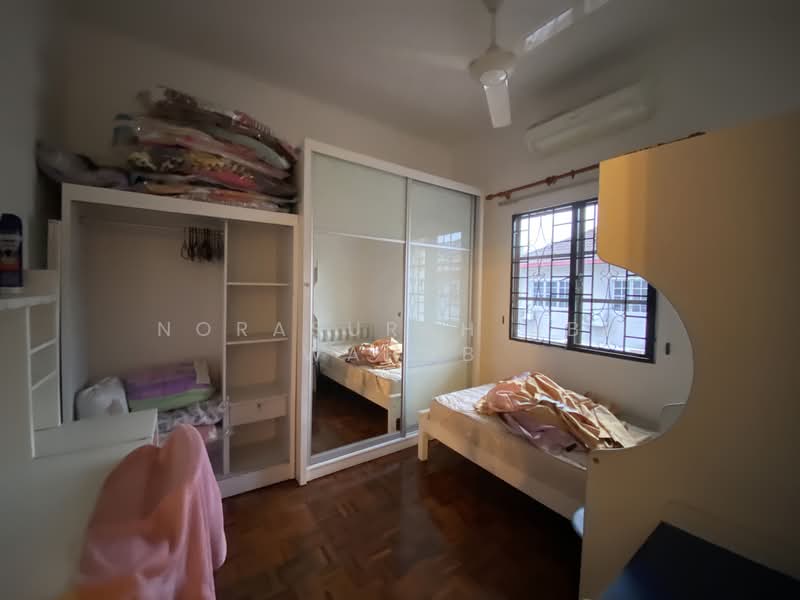 Rumah Teres 2 Tingkat untuk Dijual di Bandar Baru Bangi (Selangor) - Norasurah Abd Wahab - Bedroom - PropertyGuru.com.my