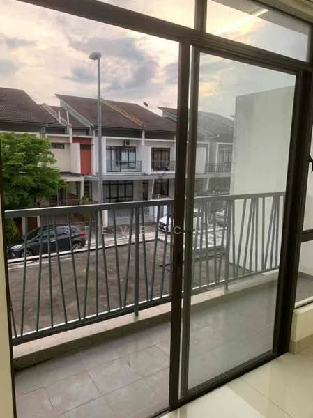 2-storey Terraced House for Rent in Rawang (Selangor) - Steve Chen - Balcony - PropertyGuru.com.my