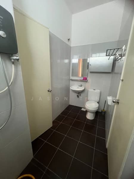 2-storey Terraced House for Sale in Taman Mutiara Rini (Skudai) - Jason Tan - Bathroom - PropertyGuru.com.my