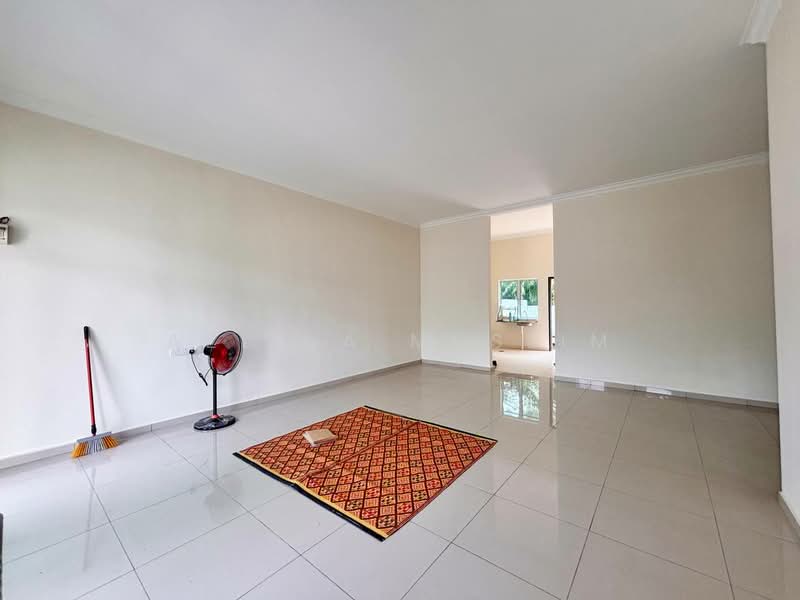Rumah Berkembar untuk Dijual di Tangkak (Johor) - Azlina Muslim - Living Room - PropertyGuru.com.my