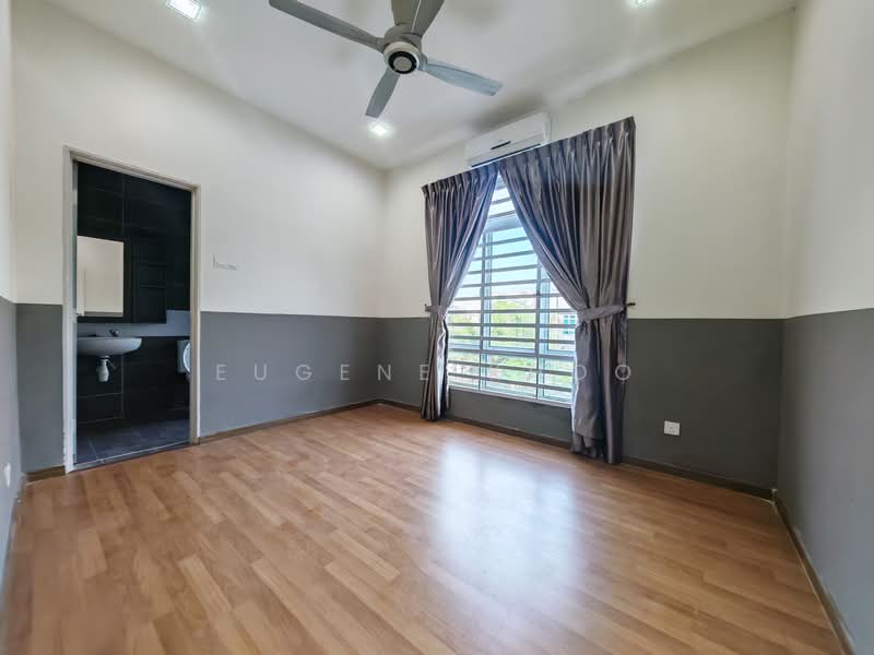Rumah Kluster untuk Dijual di Taman Kempas Indah (Tebrau) - Eugene Khoo - Bathroom - PropertyGuru.com.my