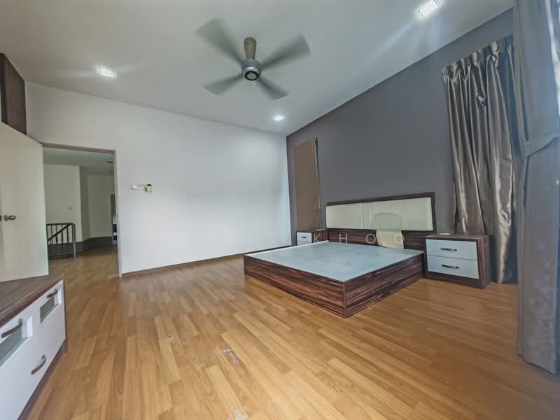 Rumah Kluster untuk Dijual di Taman Kempas Indah (Tebrau) - Eugene Khoo - Bedroom - PropertyGuru.com.my