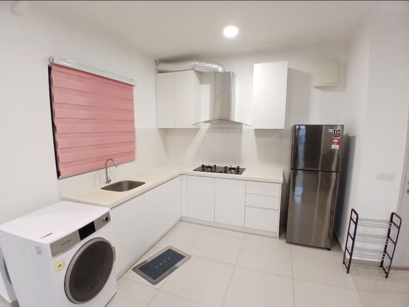 Service Residence for Rent at Huni @ Eco Ardence - Nike Ng - Kitchen - PropertyGuru.com.my