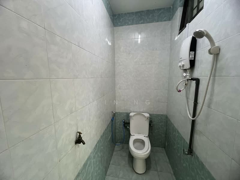 Semi-Detached House for Rent in Ulu Tiram (Johor) - Rain Ng - Bathroom - PropertyGuru.com.my
