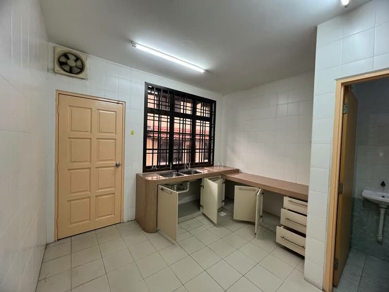 Semi-Detached House for Rent in Ulu Tiram (Johor) - Rain Ng - Kitchen - PropertyGuru.com.my