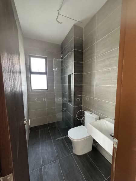 Cluster House for Sale in Alam Impian (Shah Alam) - KH Chong - Bathroom - PropertyGuru.com.my