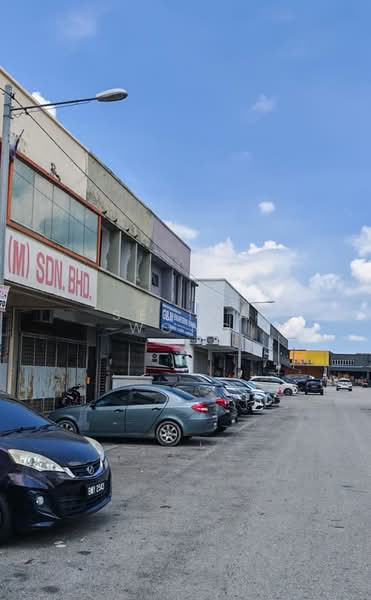 Factory for Rent in Taman Perindustrian Puchong Utama (Puchong) - Selina Wong - Exterior - PropertyGuru.com.my