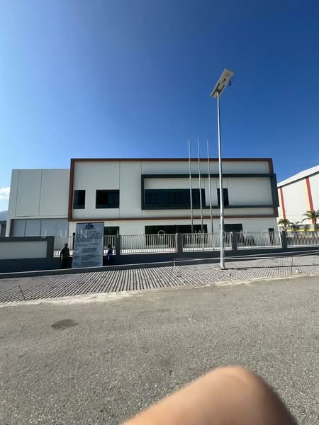 Detached Factory for Rent in Taman Pkns Batu 16 (Rawang) - Jun Hao Wong - Exterior - PropertyGuru.com.my