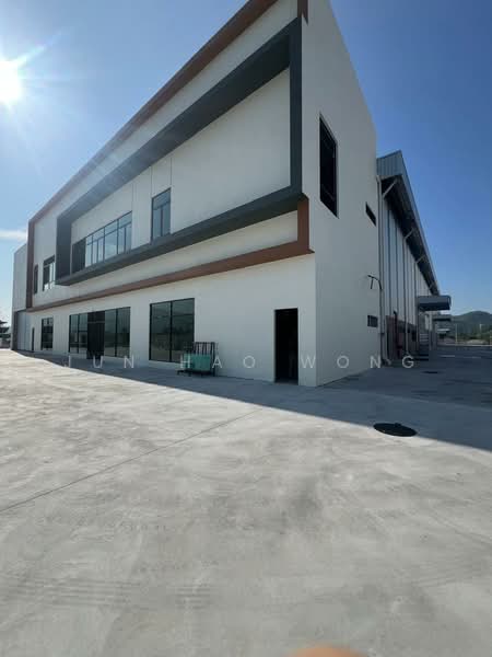 Detached Factory for Rent in Taman Pkns Batu 16 (Rawang) - Jun Hao Wong - Exterior - PropertyGuru.com.my