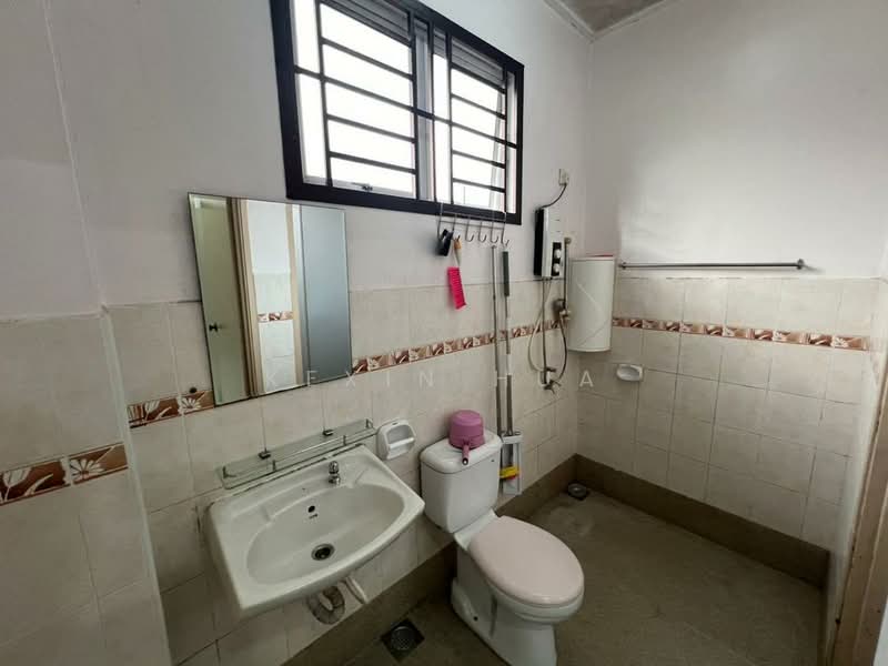 2-storey Terraced House for Rent in Taman Skudai Baru (Skudai) - Kexin Hua - Bathroom - PropertyGuru.com.my