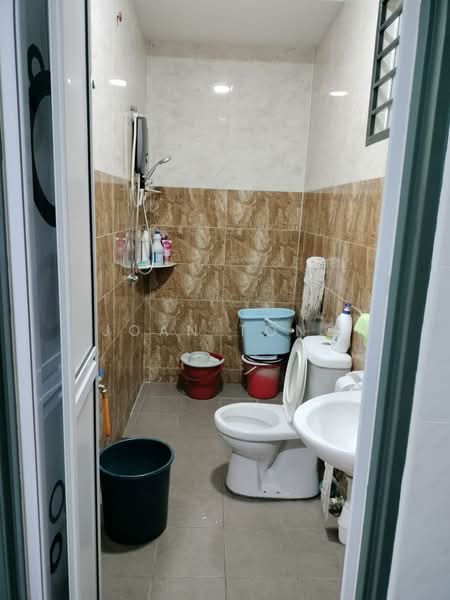 Rumah Teres untuk Dijual di Senai (Kulai) - Joan Tong - Bathroom - PropertyGuru.com.my