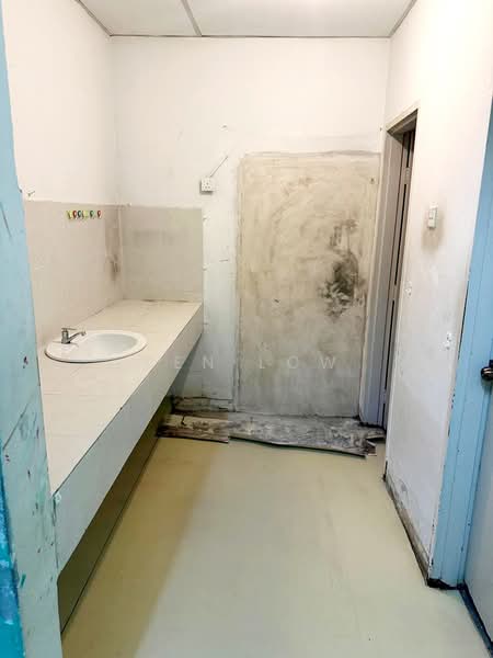 Shop for Rent in Bandar Bukit Mahkota (Bangi) - Ken Low - Interior - PropertyGuru.com.my