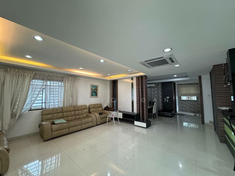 Bungalow for Sale in Taman Bukit Kempas (Tampoi) - Bernice Gan - Living Room - PropertyGuru.com.my