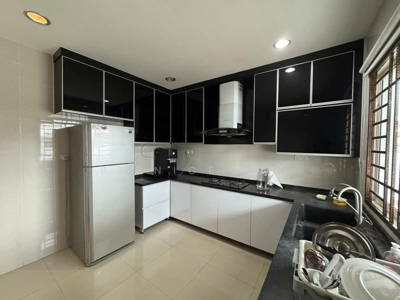 Bungalow for Sale in Taman Bukit Kempas (Tampoi) - Bernice Gan - Kitchen - PropertyGuru.com.my