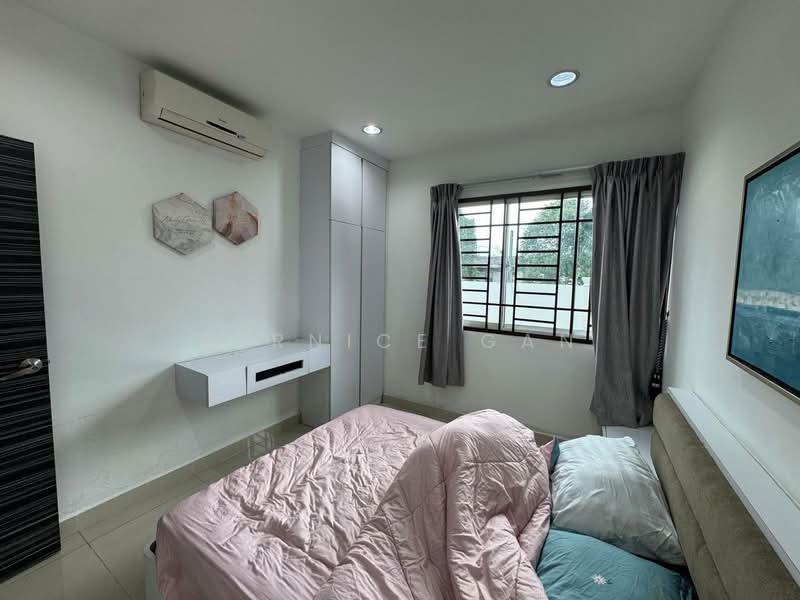 Bungalow for Sale in Taman Bukit Kempas (Tampoi) - Bernice Gan - Bedroom - PropertyGuru.com.my