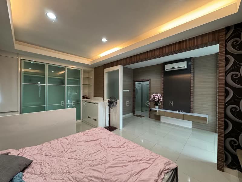 Bungalow for Sale in Taman Bukit Kempas (Tampoi) - Bernice Gan - Bedroom - PropertyGuru.com.my