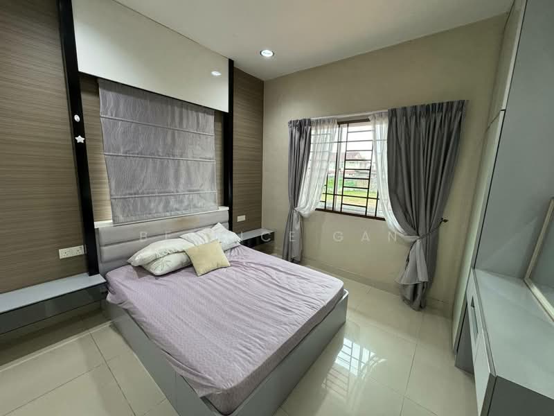 Bungalow for Sale in Taman Bukit Kempas (Tampoi) - Bernice Gan - Bedroom - PropertyGuru.com.my