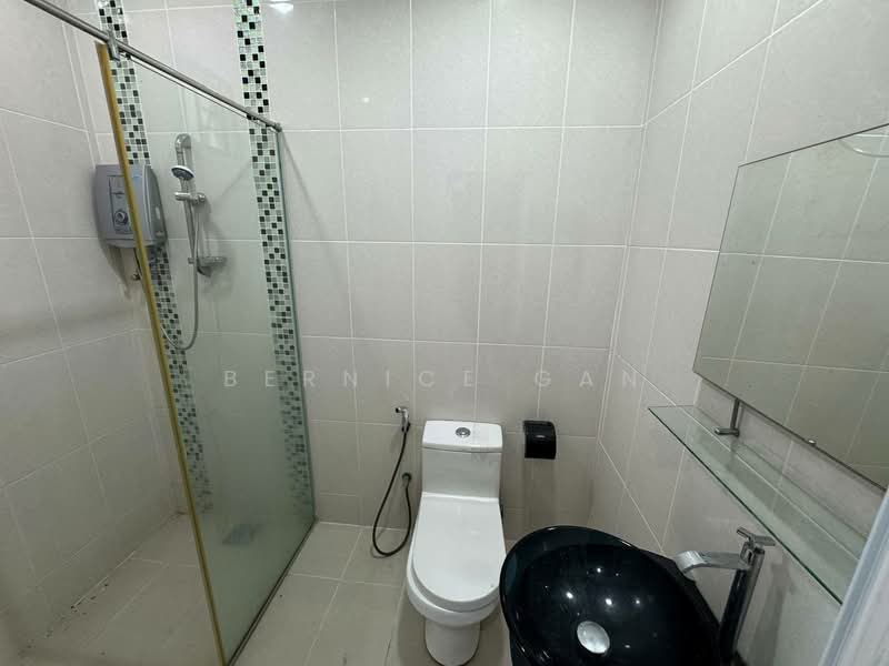 Bungalow for Sale in Taman Bukit Kempas (Tampoi) - Bernice Gan - Bathroom - PropertyGuru.com.my