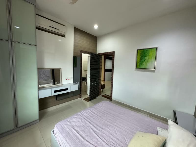 Bungalow for Sale in Taman Bukit Kempas (Tampoi) - Bernice Gan - Bedroom - PropertyGuru.com.my