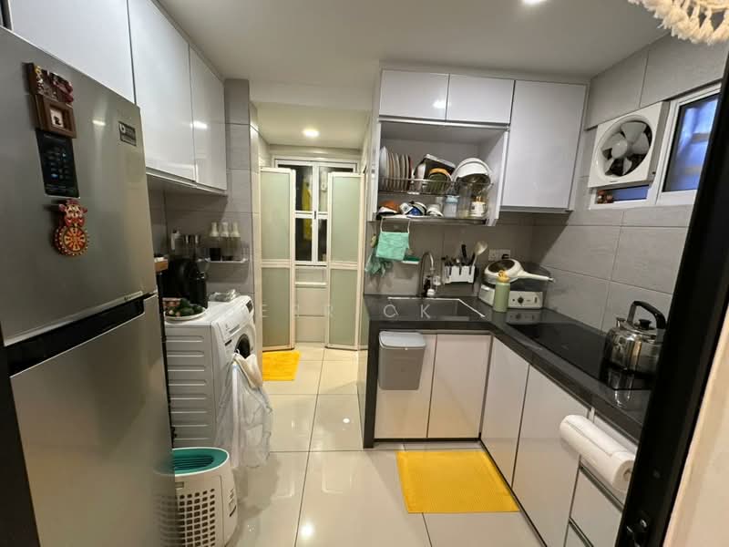 Flat for Sale at Desa Pinang 2 - Derrick . - Kitchen - PropertyGuru.com.my