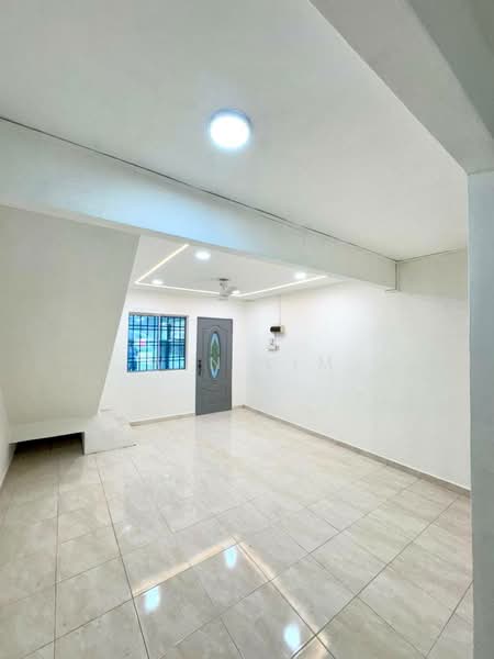 2-storey Terraced House for Sale in Taman Bukit Flora (Batu Pahat) - Win Lim - Living Room - PropertyGuru.com.my