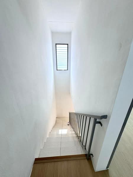 2-storey Terraced House for Sale in Taman Bukit Flora (Batu Pahat) - Win Lim - Interior - PropertyGuru.com.my