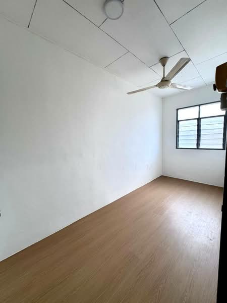 2-storey Terraced House for Sale in Taman Bukit Flora (Batu Pahat) - Win Lim - Interior - PropertyGuru.com.my