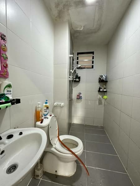 Servis Apartment untuk Dijual di Jentayu Residensi @ Tampoi - Maggie Lee - Bathroom - PropertyGuru.com.my