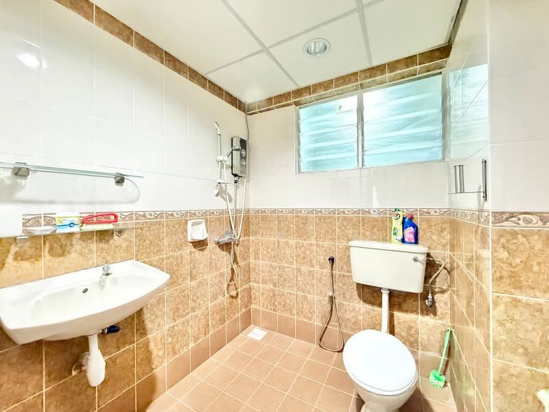 Condominium for Sale at Gurney Heights - Syahrim Naim - Bathroom - PropertyGuru.com.my