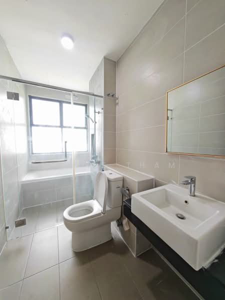 Kondominium untuk Disewa di Isle of Kamares - Grace Tham - Bathroom - PropertyGuru.com.my