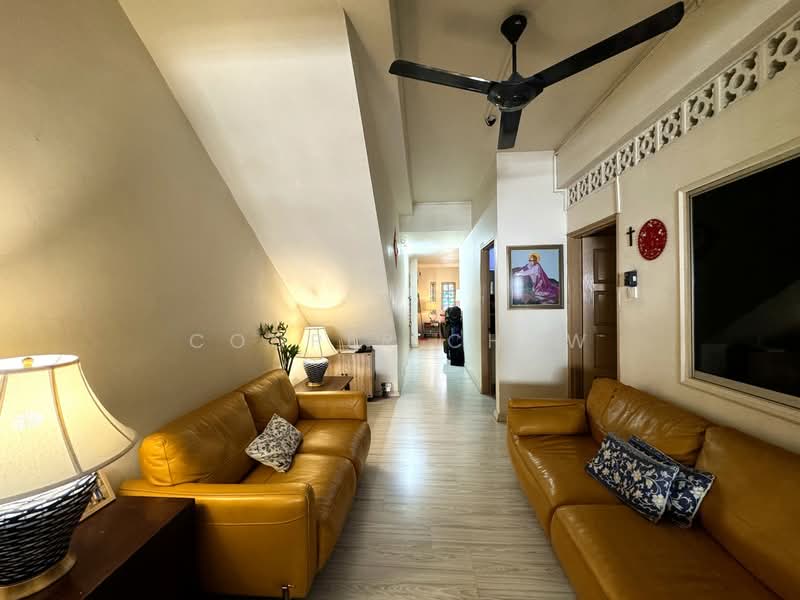 2-storey Terraced House for Sale in Seksyen 17 (Petaling Jaya) - Cooper Chow - Living Room - PropertyGuru.com.my