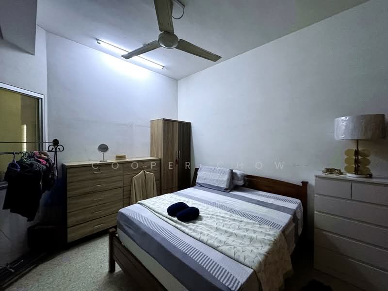 2-storey Terraced House for Sale in Seksyen 17 (Petaling Jaya) - Cooper Chow - Bedroom - PropertyGuru.com.my