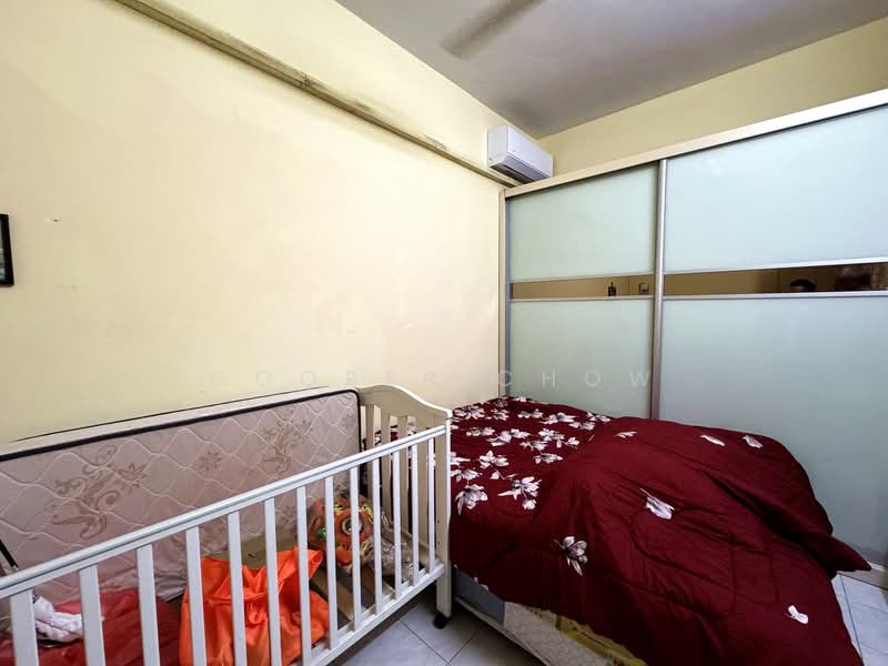 2-storey Terraced House for Sale in Seksyen 17 (Petaling Jaya) - Cooper Chow - Bedroom - PropertyGuru.com.my