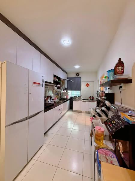 Rumah Teres untuk Dijual di Senai (Kulai) - Joan Tong - Kitchen - PropertyGuru.com.my