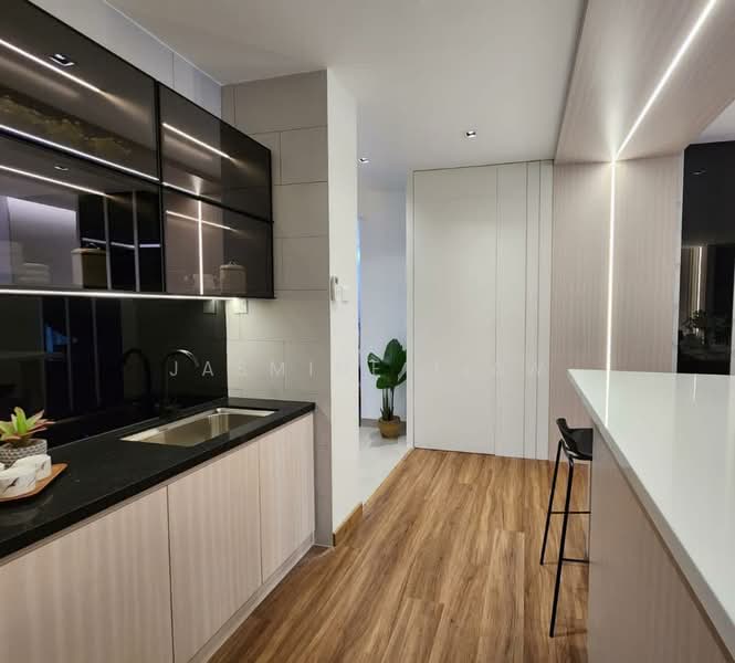 Service Residence for Sale at The Corliss Residence - Jasmine Tiaw - Kitchen - PropertyGuru.com.my