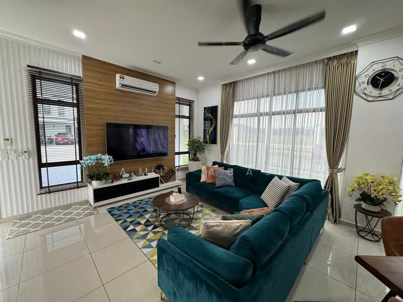 2-storey Terraced House for Sale in Puncak Alam (Selangor) - Amir Abas - Living Room - PropertyGuru.com.my