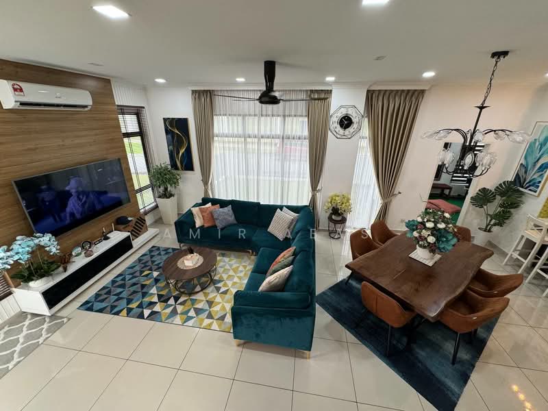 2-storey Terraced House for Sale in Puncak Alam (Selangor) - Amir Abas - Living Room - PropertyGuru.com.my