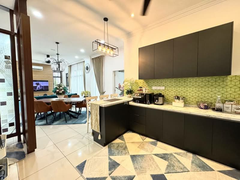 2-storey Terraced House for Sale in Puncak Alam (Selangor) - Amir Abas - Kitchen - PropertyGuru.com.my